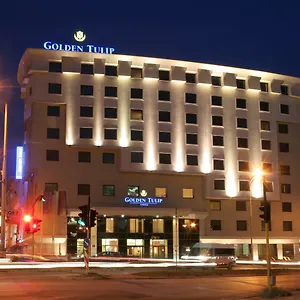 Hotel Golden Tulip, Warna